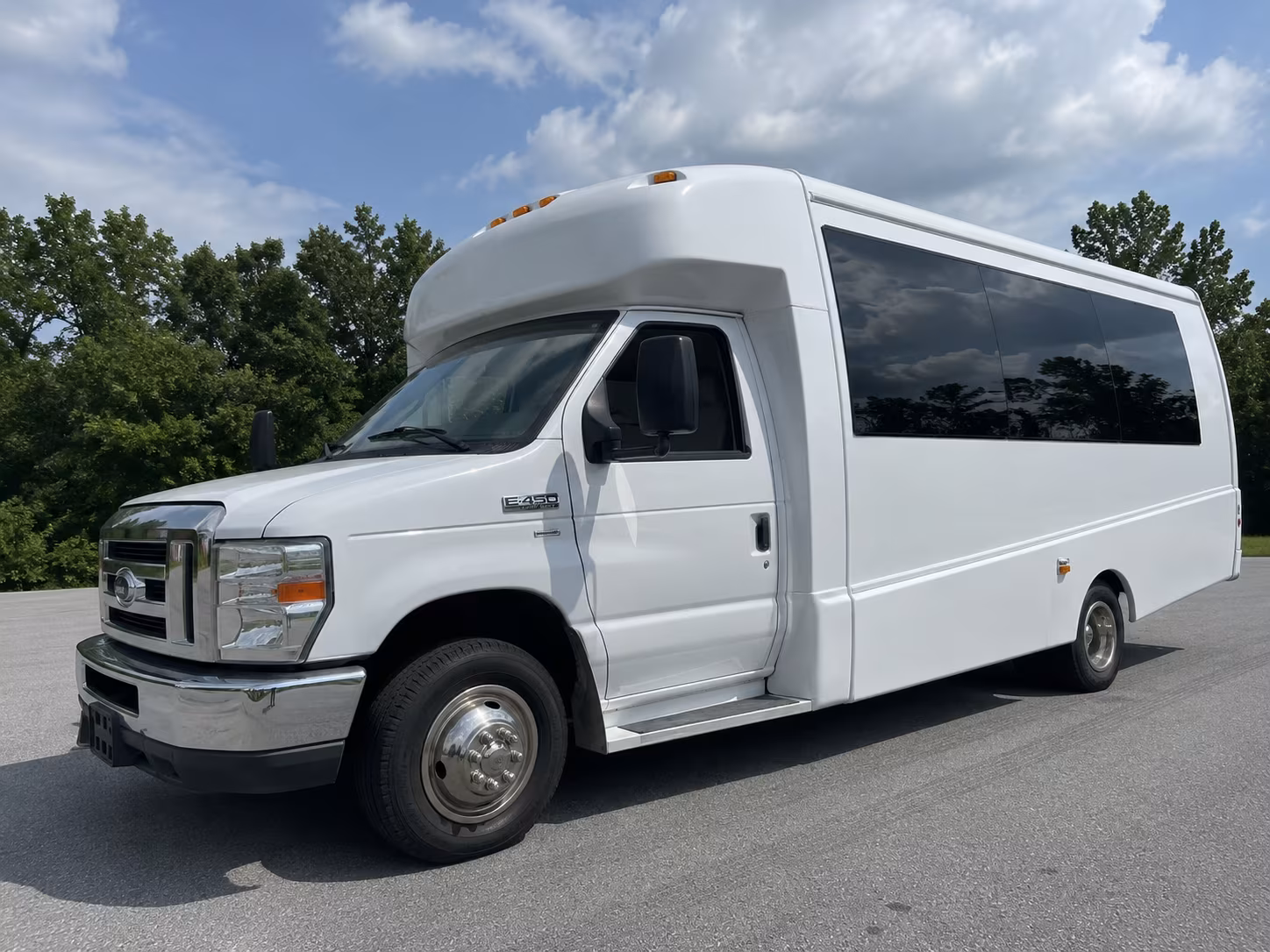 Fontana Birthday, Sweet 16, & Quinceañera Transportation group transportation