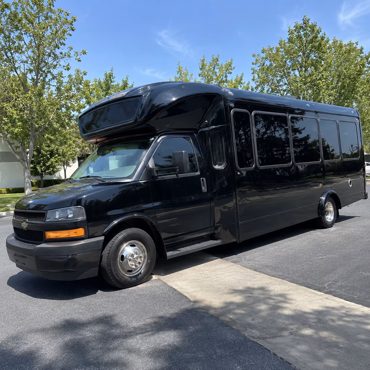 Pomona Winery Tour & Pub Crawl Transportation